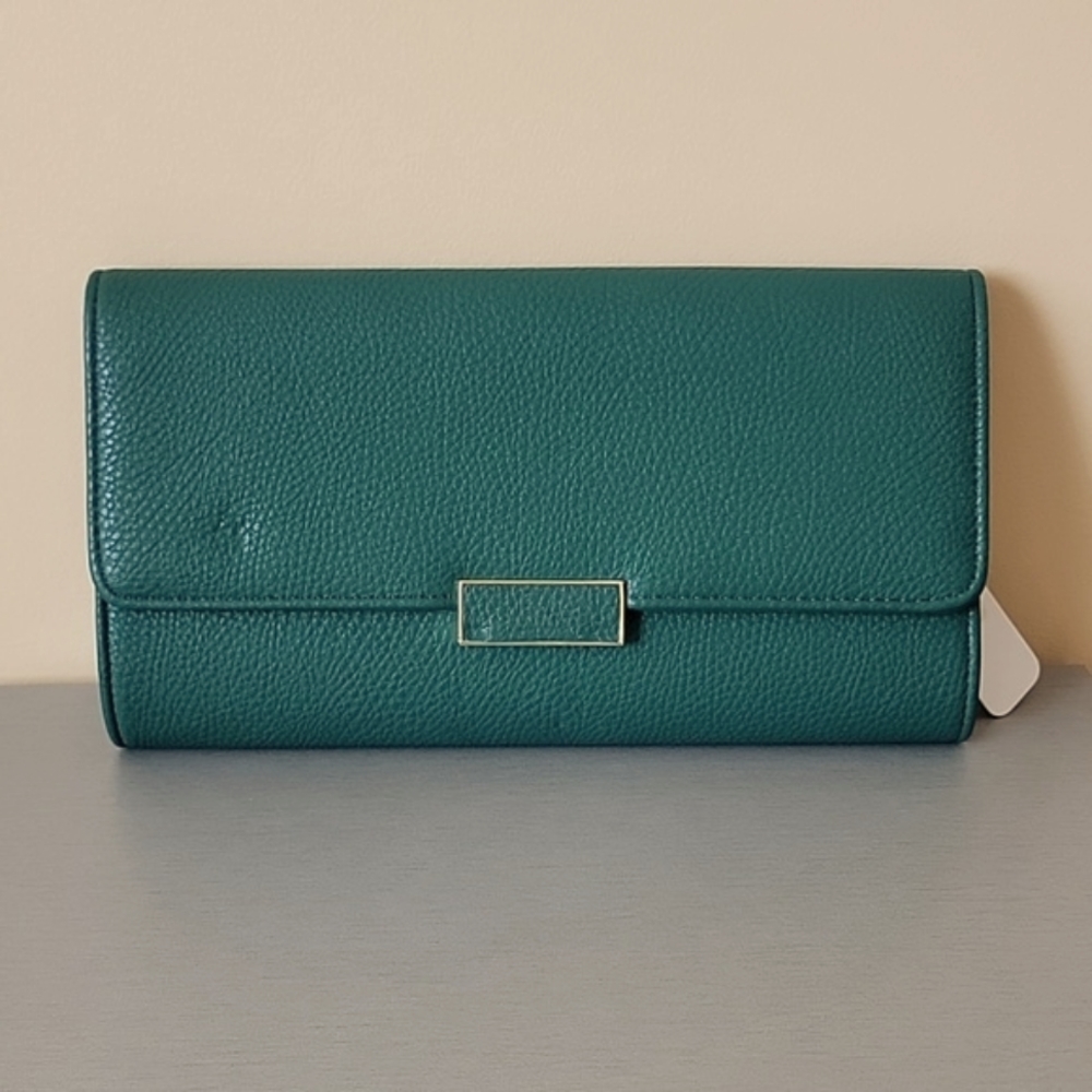 Charming Charlie Clutch